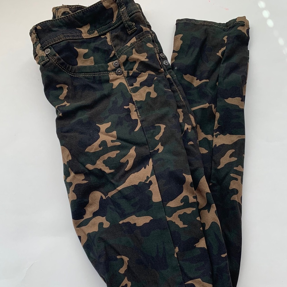 Rue21 camo pants